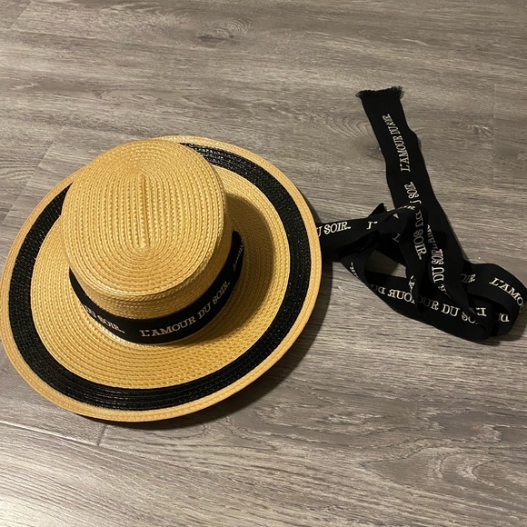 Gucci Authentic Wicker Hat with receipt copy - Picture 4 of 6
